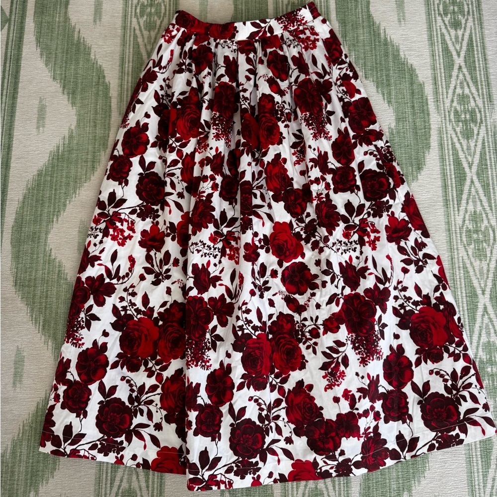 Everyone Loves the Weekend Kensington Skirt - Picture 3 of 4